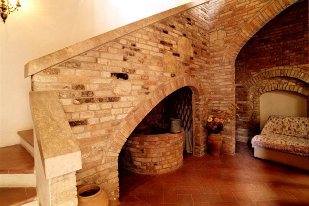 Antica Posta Villa San Gimignano Ruang foto